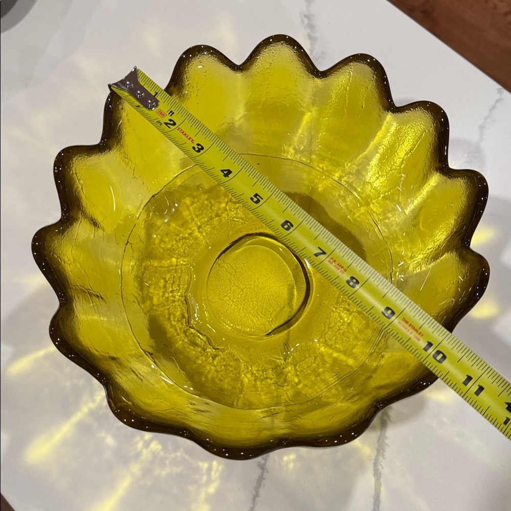 large Blenko Lotus cadmium glass bowl - Picture 6 of 6